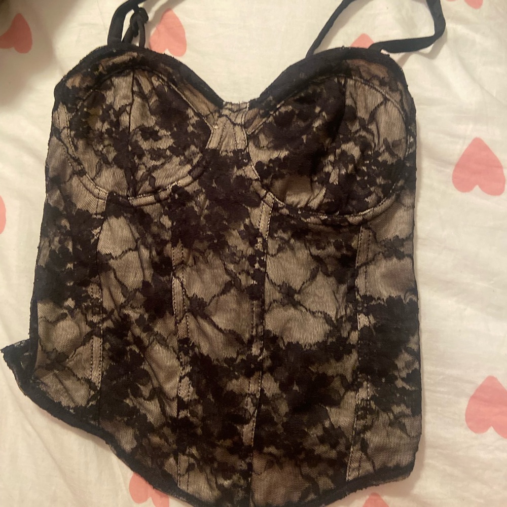 black lace top!